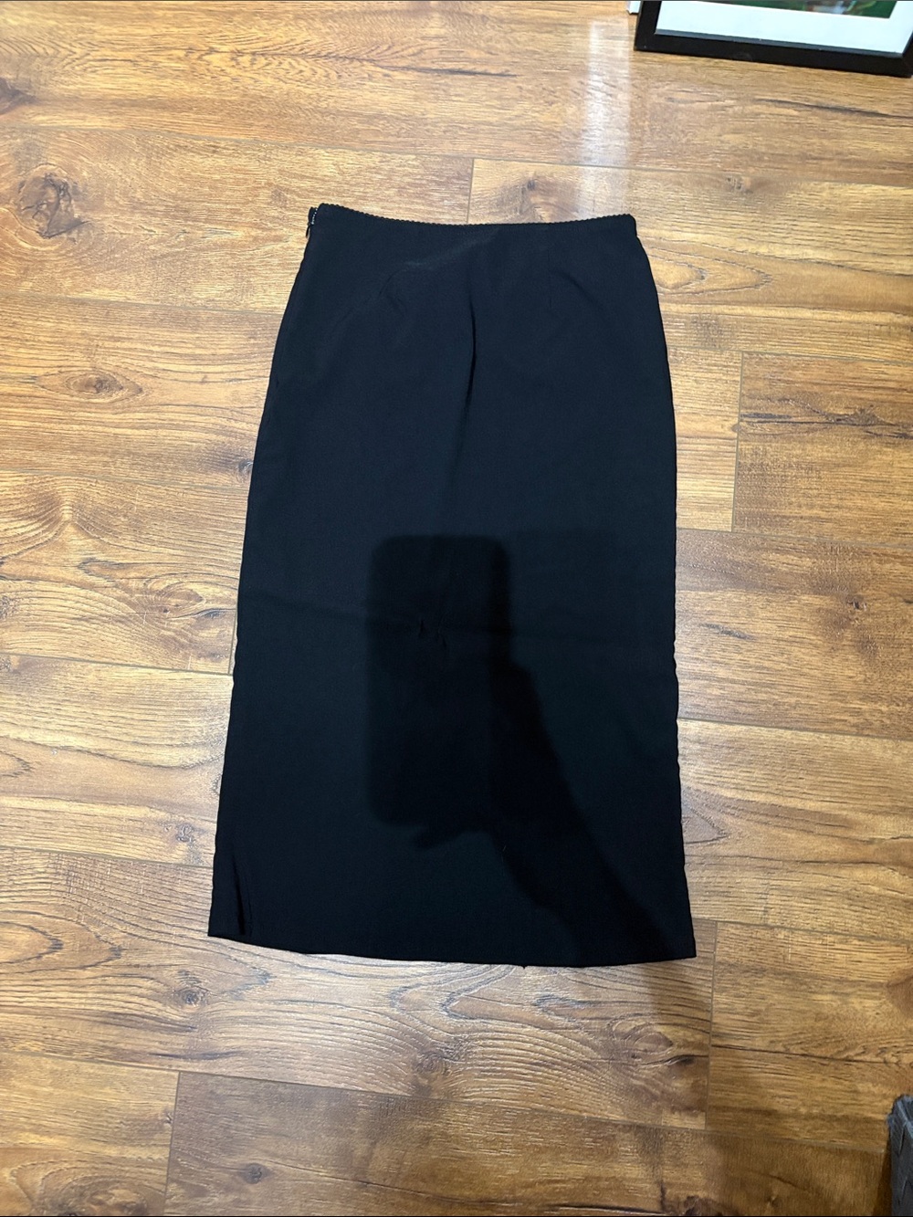 le chateau Black Sleek Pencil Skirt